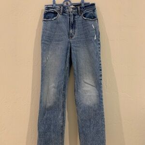 Distressed Abercrombie 90’s straight ultra high rise jeans